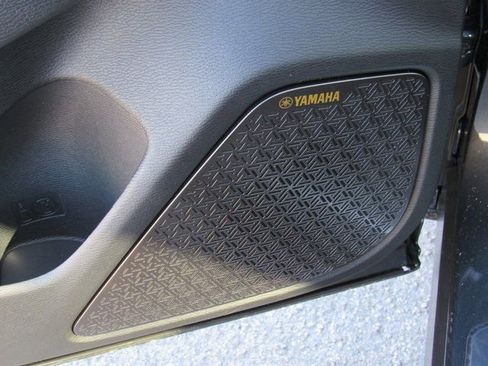 New 2026 Mitsubishi Outlander SEL FWD image 12