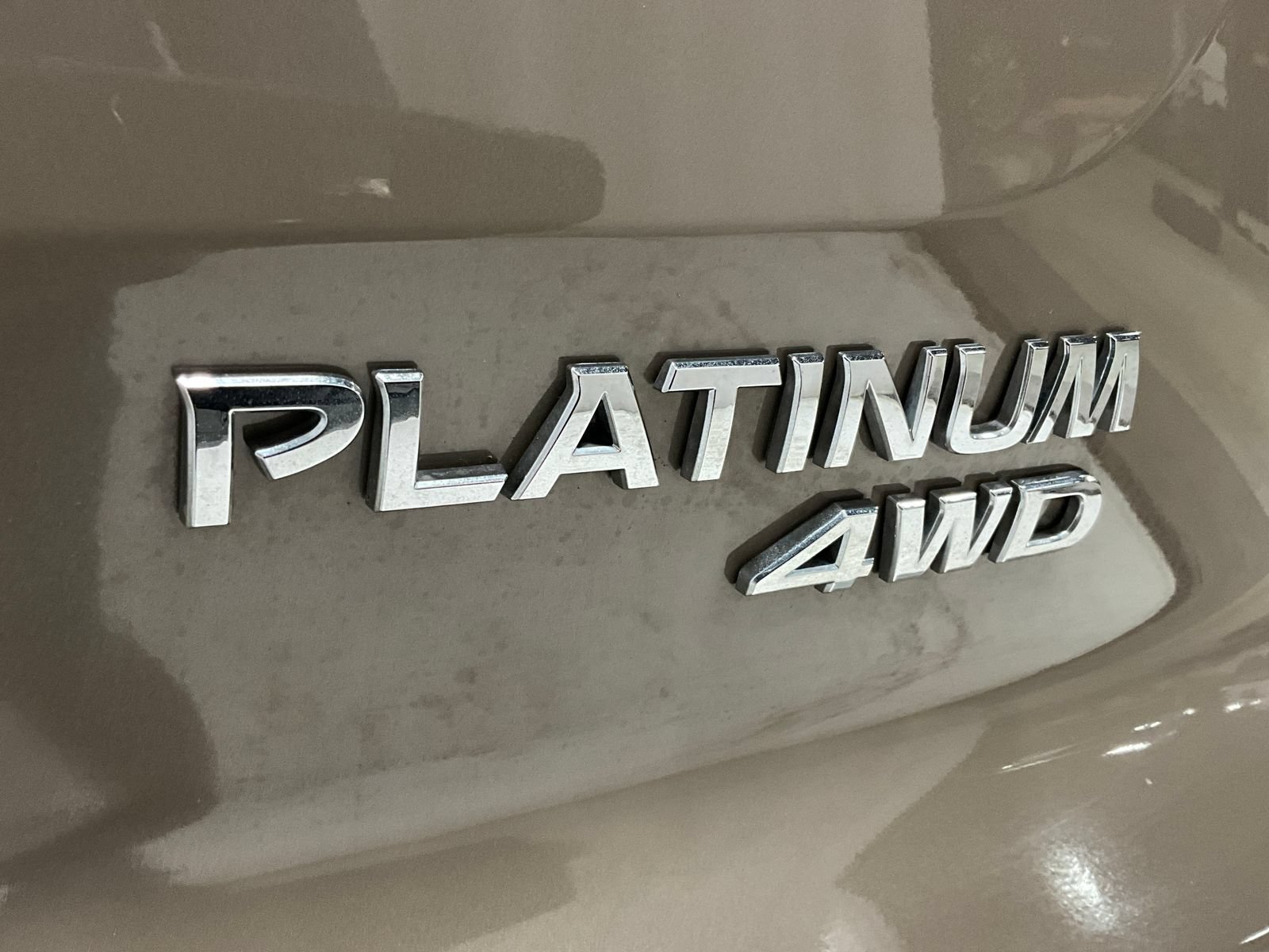 Used 2023 Nissan Pathfinder Platinum AWD/4WD image 11