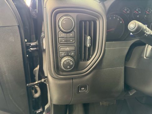 Used 2022 Chevrolet Silverado 1500 Custom Trail Boss image 17
