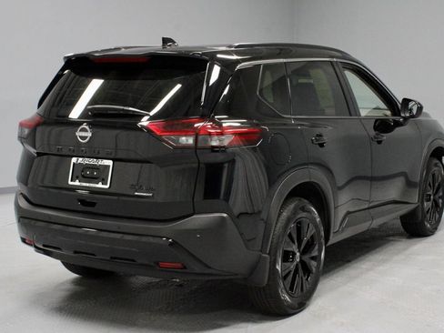 Certified 2023 Nissan Rogue SV w/ SV Premium B Package AWD/4WD image 10