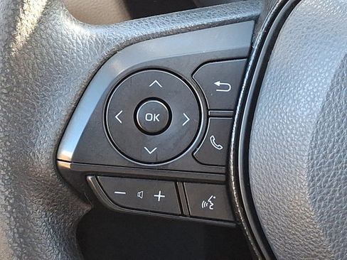 Used 2019 Toyota RAV4 LE image 20