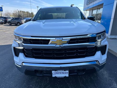 Used 2023 Chevrolet Silverado 1500 LT AWD/4WD image 13