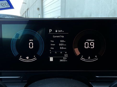 Used 2025 Hyundai Kona SEL image 39