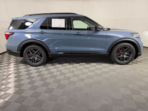 Used 2025 Ford Explorer ST w/ Sun And Sound Package AWD/4WD image 7