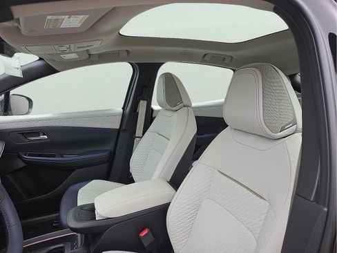 New 2026 Nissan Leaf Platinum+ image 12