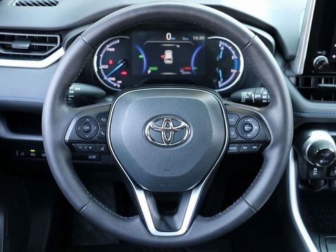 Used 2024 Toyota RAV4 SE image 26