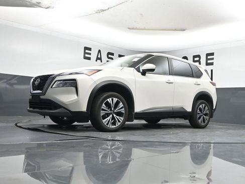 Used 2023 Nissan Rogue SV image 20