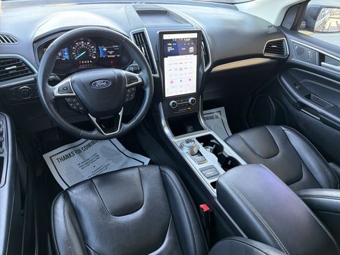Used 2022 Ford Edge Titanium image 12