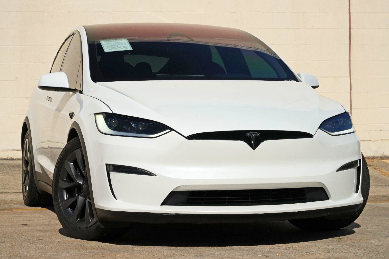 Used 2024 Tesla Model X AWD/4WD image 3
