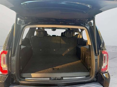 Used 2017 GMC Yukon XL SLT AWD/4WD image 7