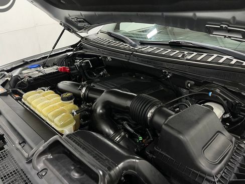 Used 2020 Ford Expedition XLT w/ Equipment Group 202A image 29