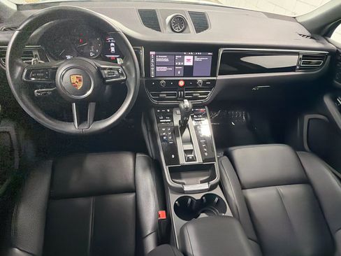 Certified 2026 Porsche Macan AWD/4WD image 15