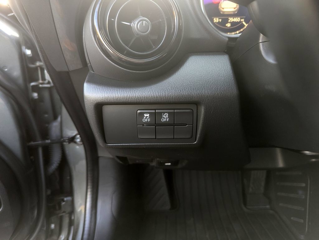 Used 2021 MAZDA MX-5 Miata RF Club RWD image 15
