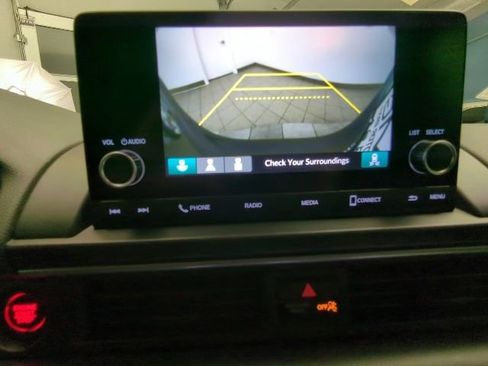 Certified 2025 Honda Pilot Sport image 24