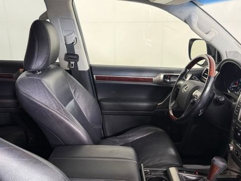Used 2016 Lexus GX 460 w/ Premium Package AWD/4WD image 31
