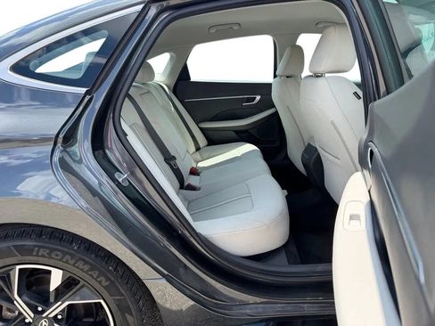 Used 2025 Hyundai Sonata SEL FWD image 31