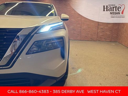 Certified 2023 Nissan Rogue SV image 39