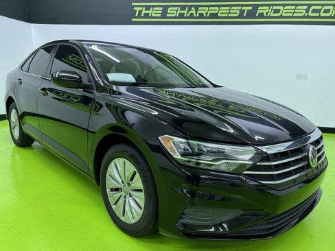 Used 2019 Volkswagen Jetta S FWD image 2