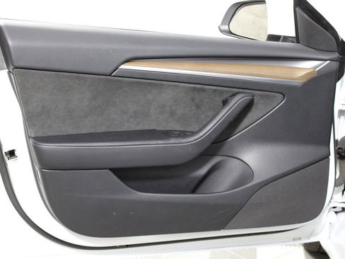 Used 2023 Tesla Model 3 Standard Range image 24