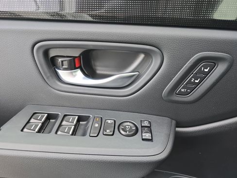 New 2025 Honda Pilot Black Edition image 28