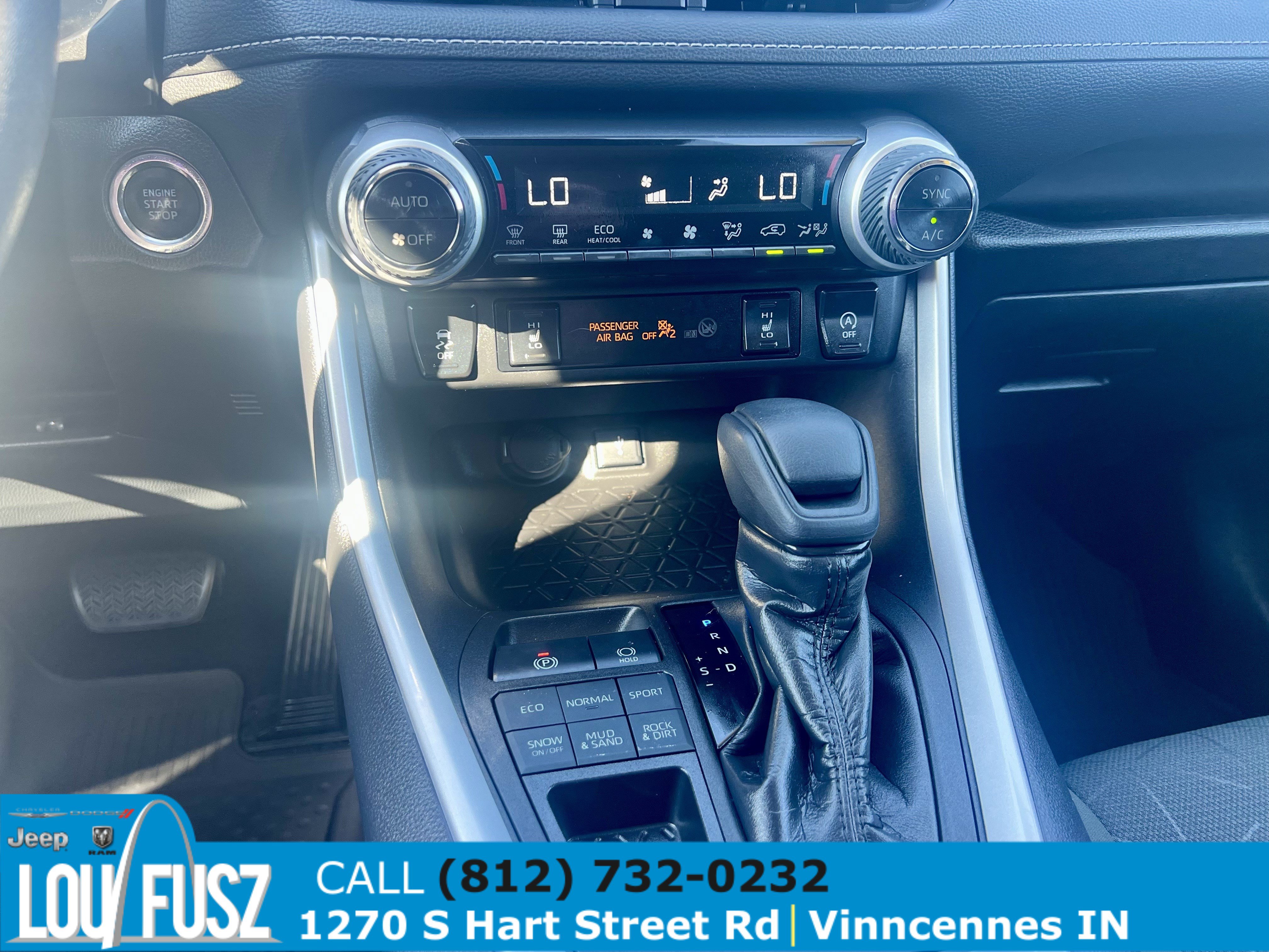 Used 2021 Toyota RAV4 XLE w/ XLE Grade Weather Package AWD/4WD image 15