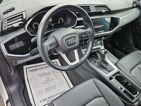 Used 2023 Audi Q3 2.0T Premium Plus w/ Premium Plus Package image 12