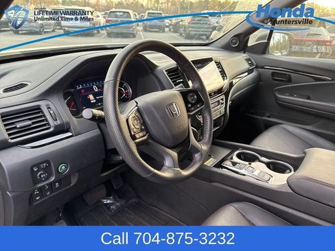 Used 2024 Honda Passport Black Edition image 22