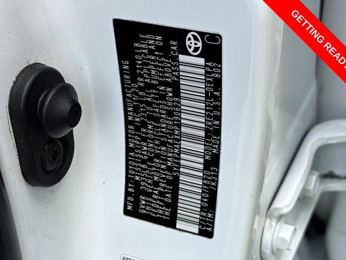 Used 2021 Toyota Corolla LE image 27