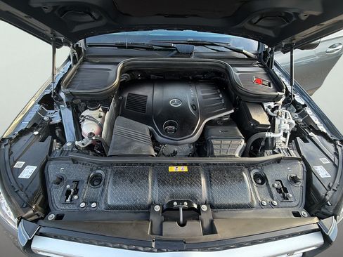 Certified 2023 Mercedes-Benz GLS 450 4MATIC image 23