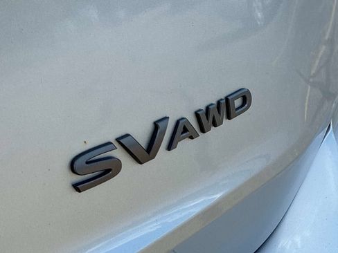 Used 2024 Nissan Rogue SV AWD/4WD image 16