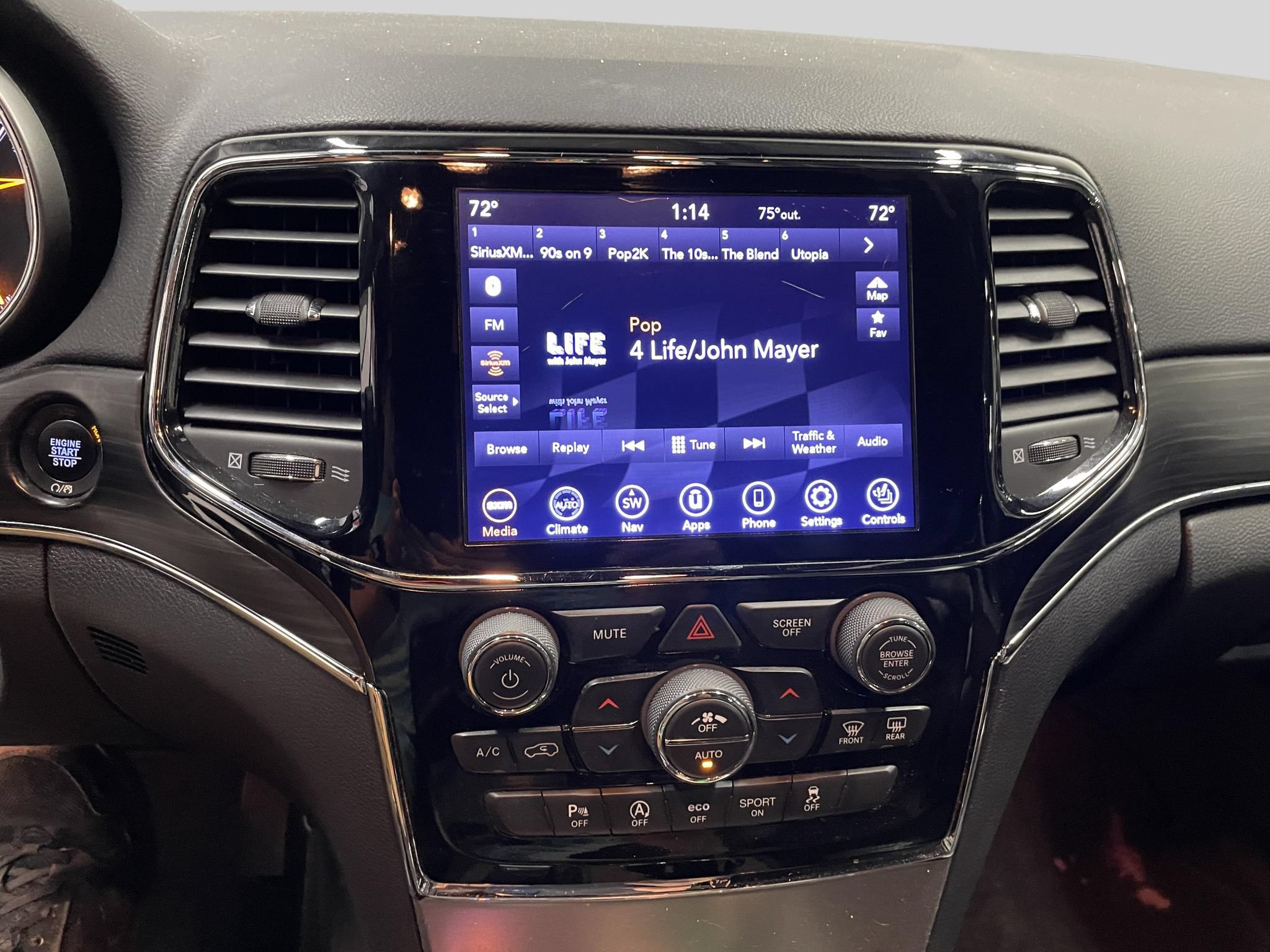 Used 2019 Jeep Grand Cherokee Limited w/ Trailer Tow Group IV AWD/4WD image 15