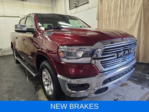 Used 2019 RAM 1500 Laramie AWD/4WD image 4
