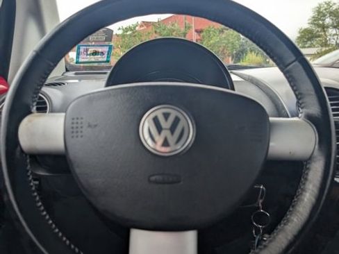 Used 2008 Volkswagen Beetle SE image 12