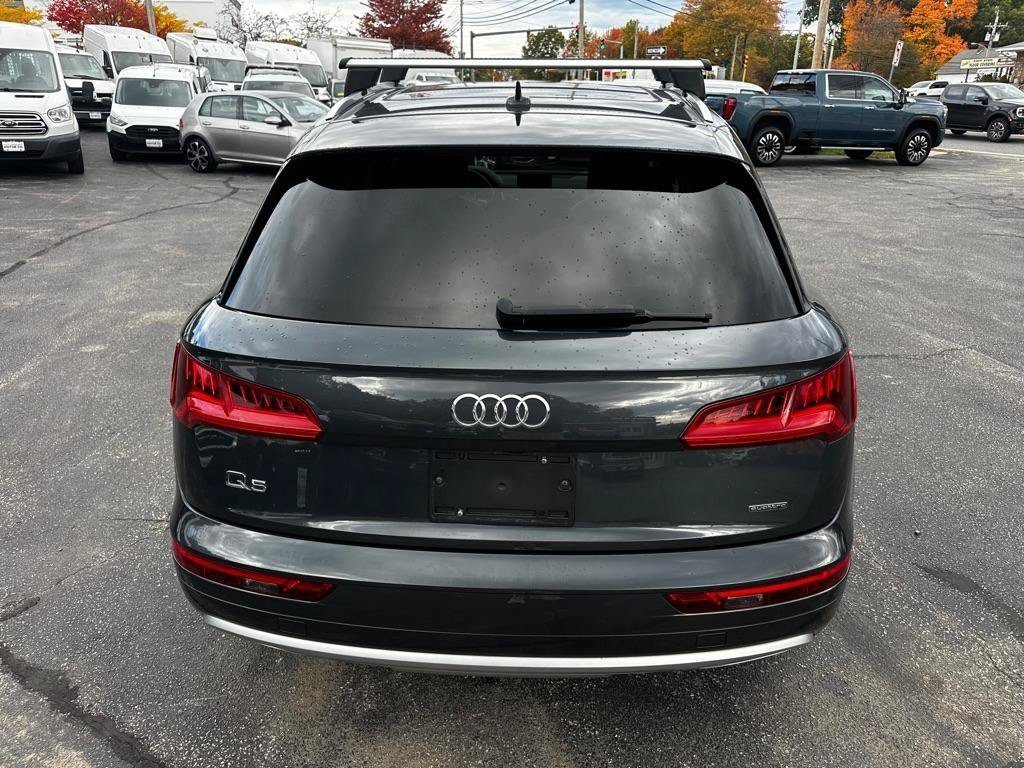 Used 2019 Audi Q5 2.0T Premium w/ Convenience Package AWD/4WD image 4