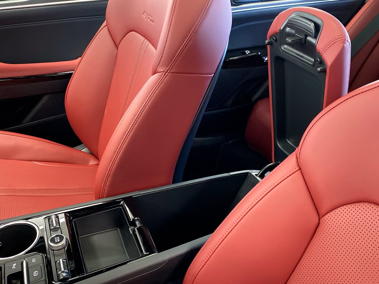 New 2026 Kia K5 GT-Line w/ GT-Line Premium Package FWD image 29
