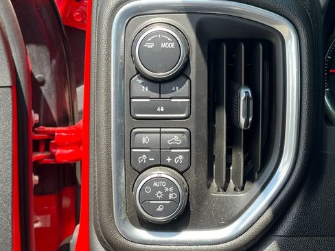 Used 2021 Chevrolet Silverado 2500 LT w/ Convenience Package AWD/4WD image 36