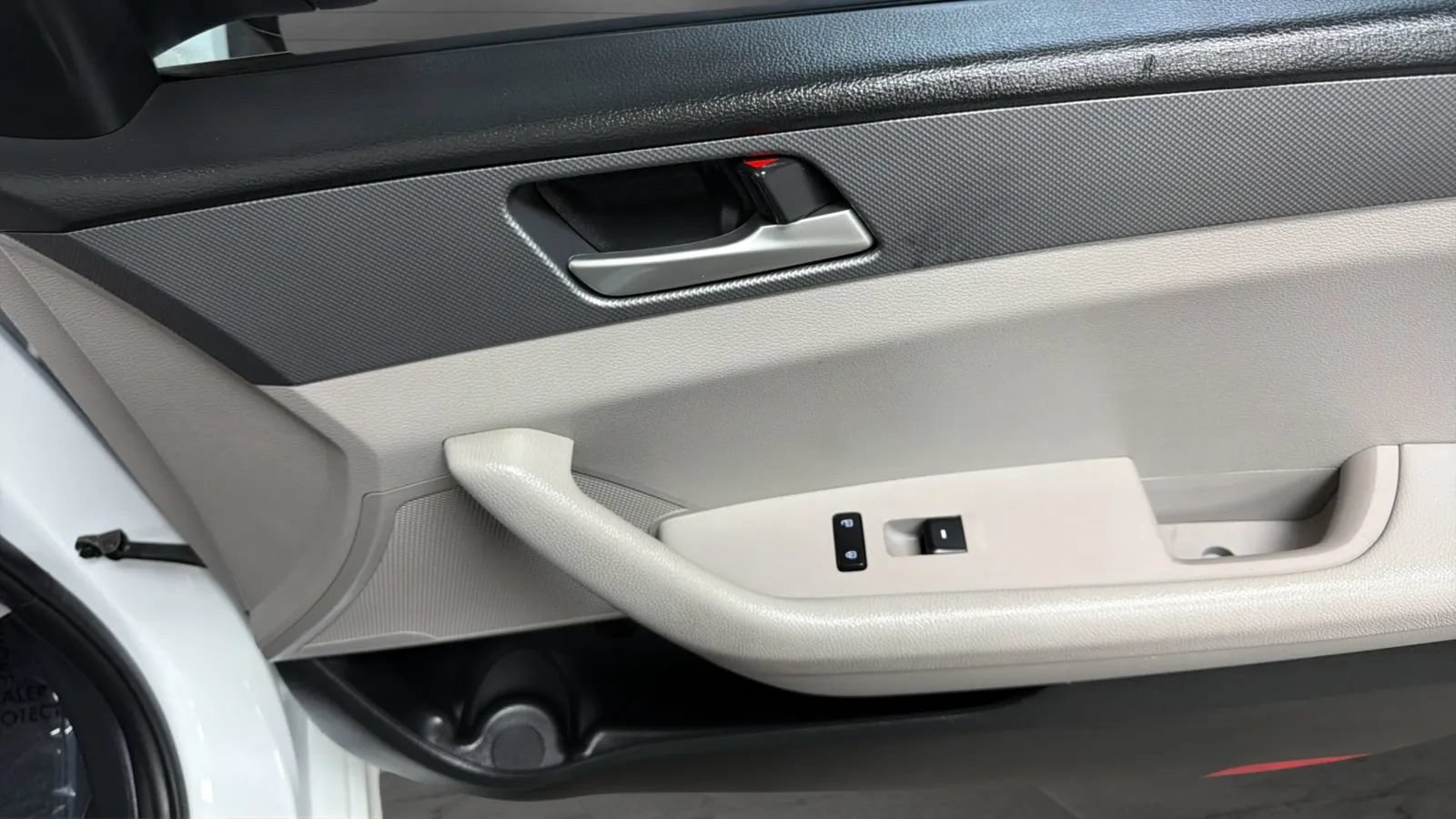 Used 2018 Hyundai Sonata SE w/ Cargo Package FWD image 17