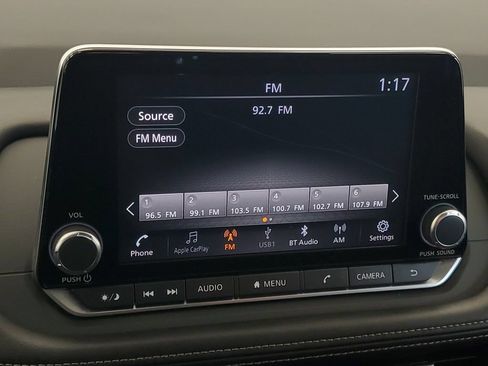 Used 2025 Nissan Rogue SV AWD/4WD image 18