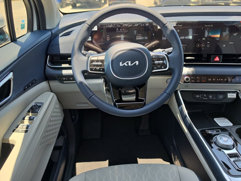 New 2026 Kia Carnival EX FWD image 14