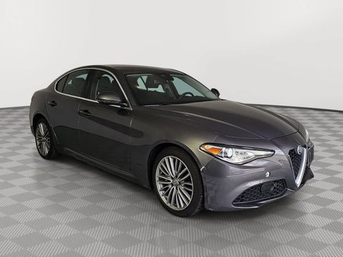 Used 2017 Alfa Romeo Giulia Ti w/ TI Performance Package AWD/4WD image 2
