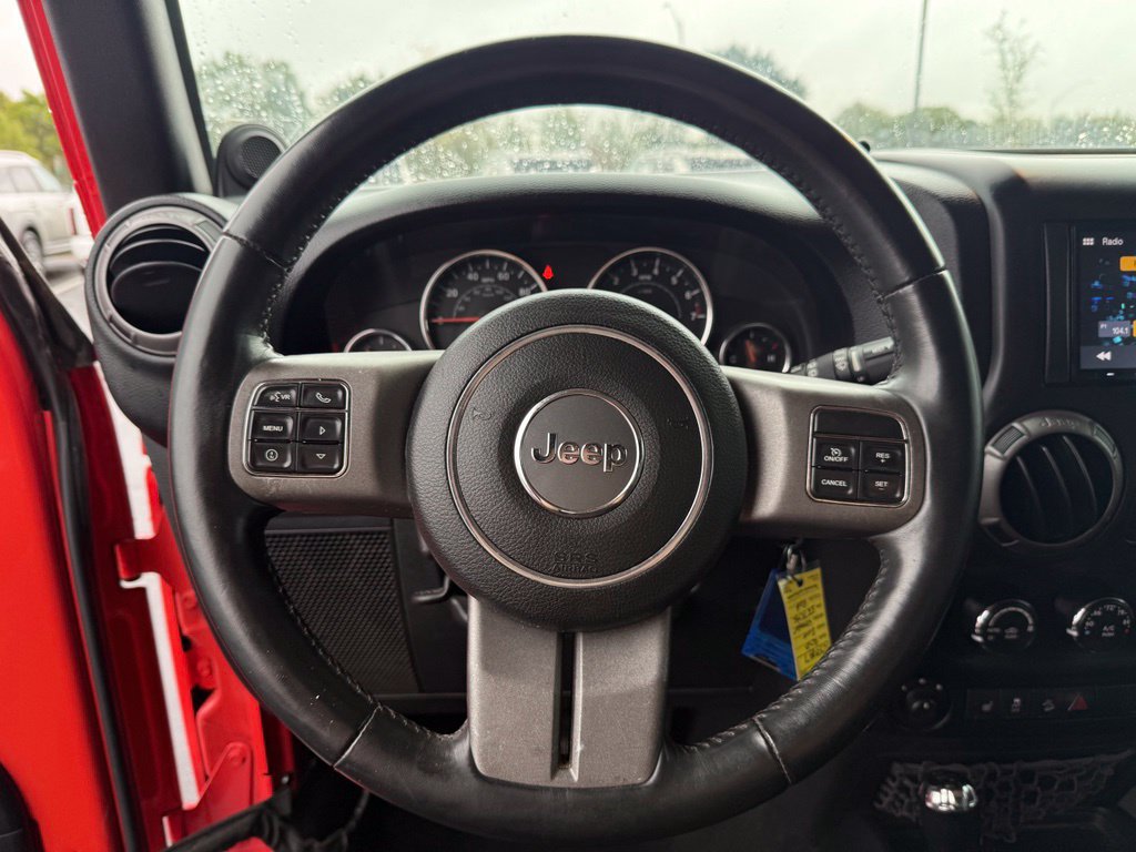 Used 2013 Jeep Wrangler Unlimited Sahara AWD/4WD image 14