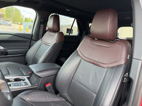 Used 2023 Ford Explorer Platinum w/ Premium Technology Package AWD/4WD image 12