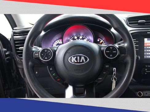 Used 2019 Kia Soul + image 15