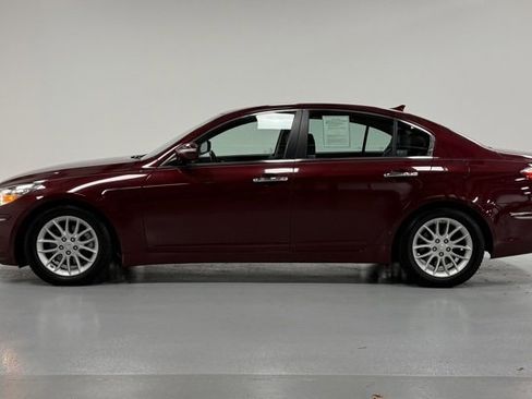 Used 2009 Hyundai Genesis 3.8 w/ Premium Pkg 2 image 2