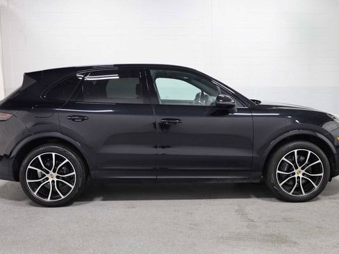 Used 2022 Porsche Cayenne image 10