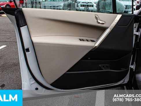 Used 2023 BMW iX xDrive50 image 39