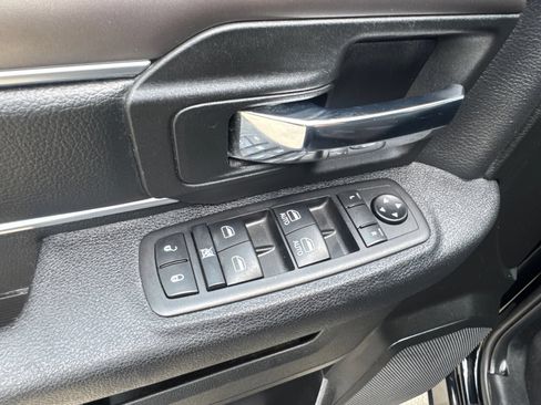Used 2024 RAM 1500 Warlock AWD/4WD image 16