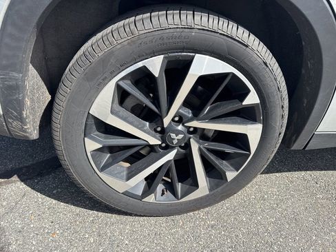 Used 2022 Mitsubishi Outlander ES image 13