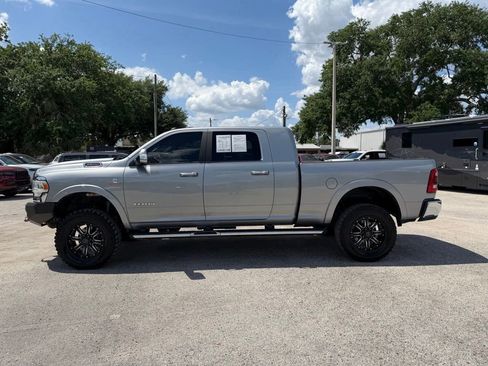 Used 2022 RAM 3500 Laramie AWD/4WD image 3