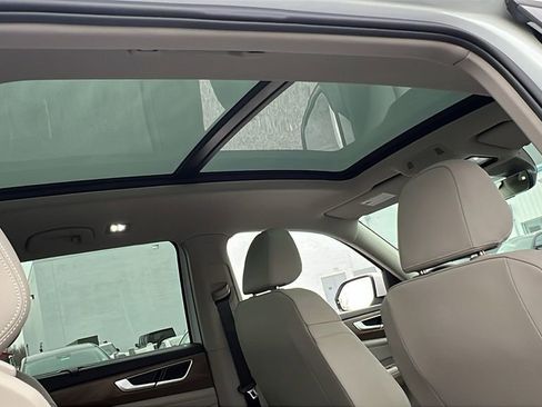 New 2026 Volkswagen Atlas SE image 16